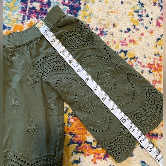 $8 SALE Daniel Rainn Off Shoulder Eyelet Blouse - Picture 9 of 11